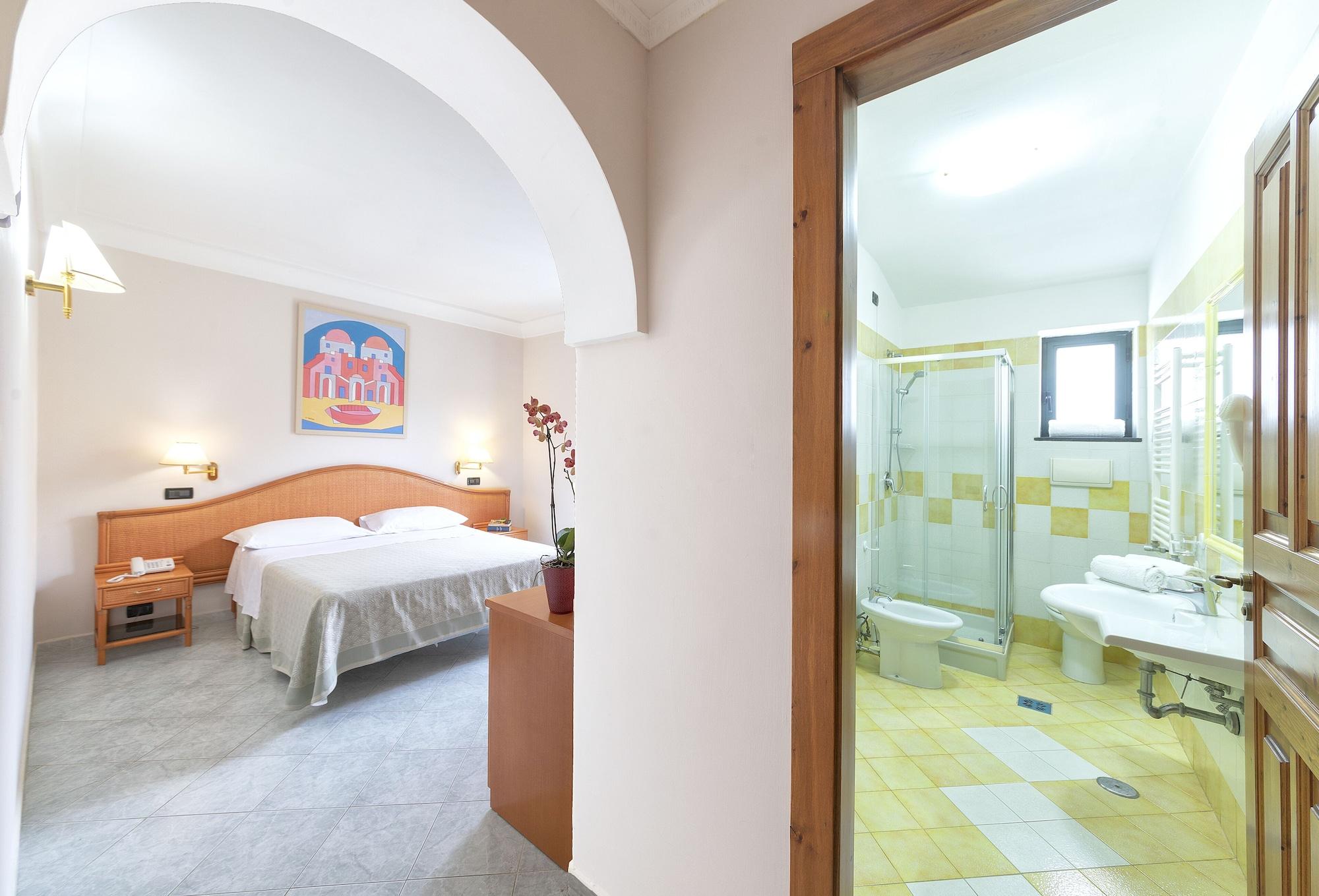 丽城酒店 Forio di Ischia 外观 照片
